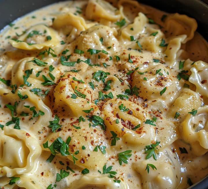 Creamy Crockpot Tortellini