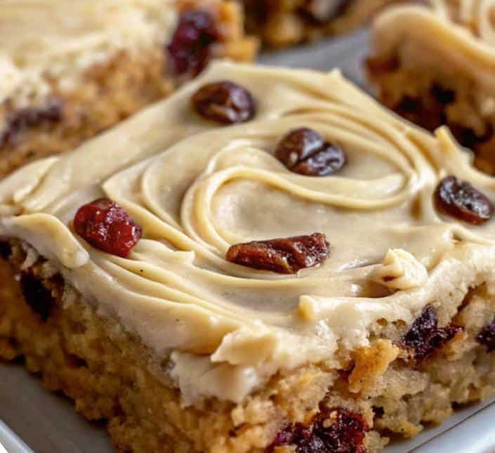 Oatmeal Raisin Cookie Bars