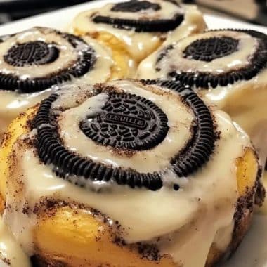 Oreo Stuffed Cinnamon Rolls