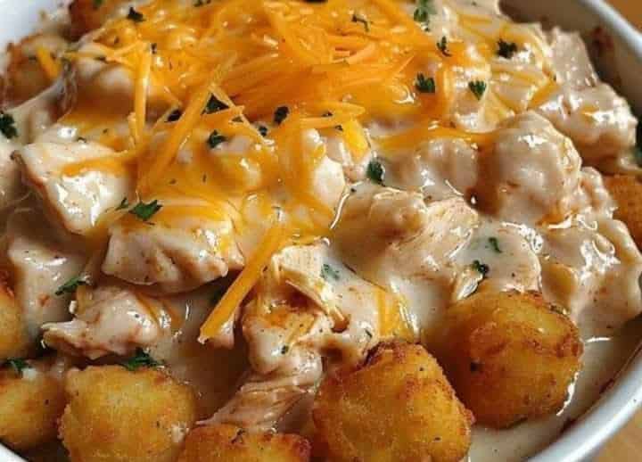 Slow Cooker Cheesy Chicken Tater Tot Casserole