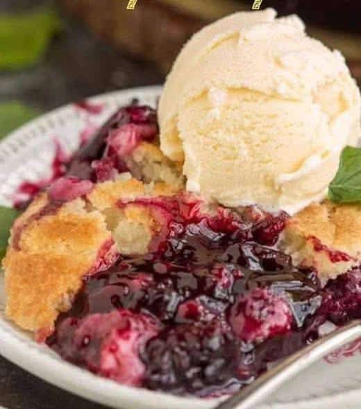 Blackberry cobbler
