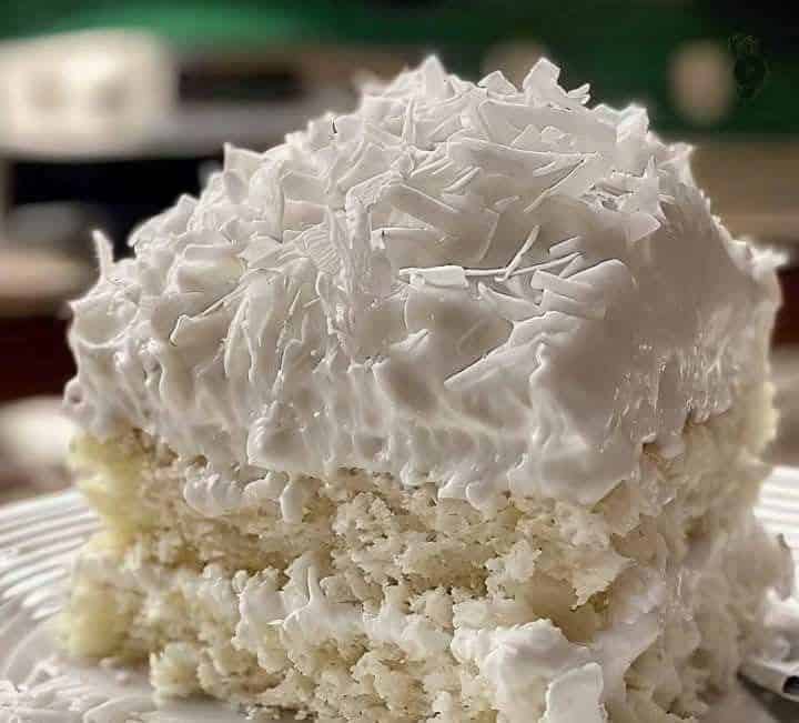 Delicious Creamy Coconut Cake