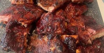 Barbecue Ribs with Homemade Sauce